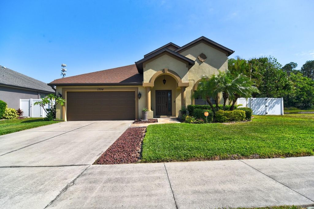 Photo of 1704 Via Palermo Street, Plant City, FL 33566 (MLS # TB8376184)
