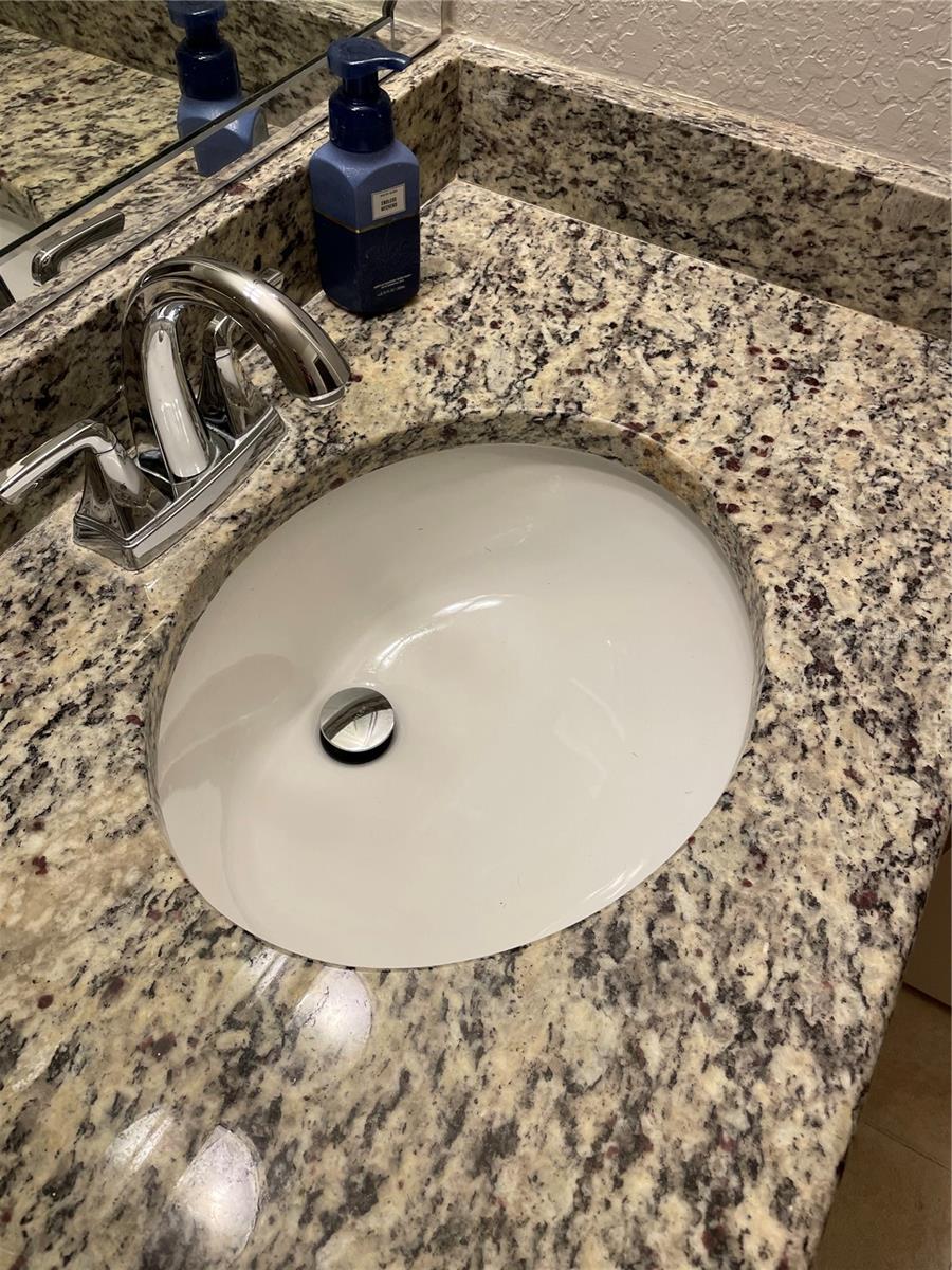 ITOPIA PRIVATE RESIDENCES CONDO - Residential Lease