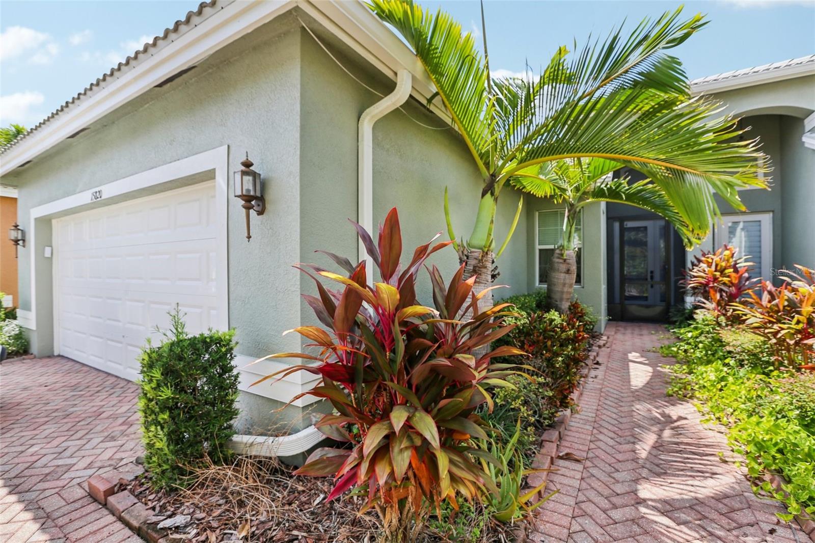 15820 AURORA LAKE CIRCLE