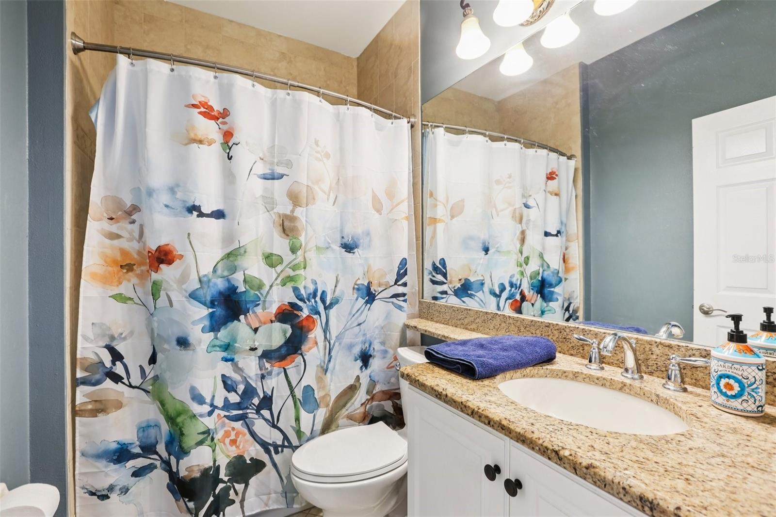 VALENCIA LAKES TR MM PH - Residential