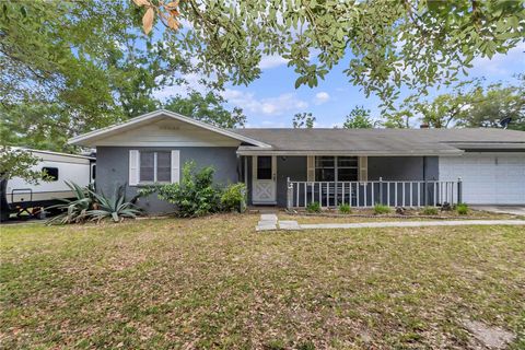 Photo of 16738 SE 63 Lane, Ocklawaha, FL 32179 (MLS # TB8501571)