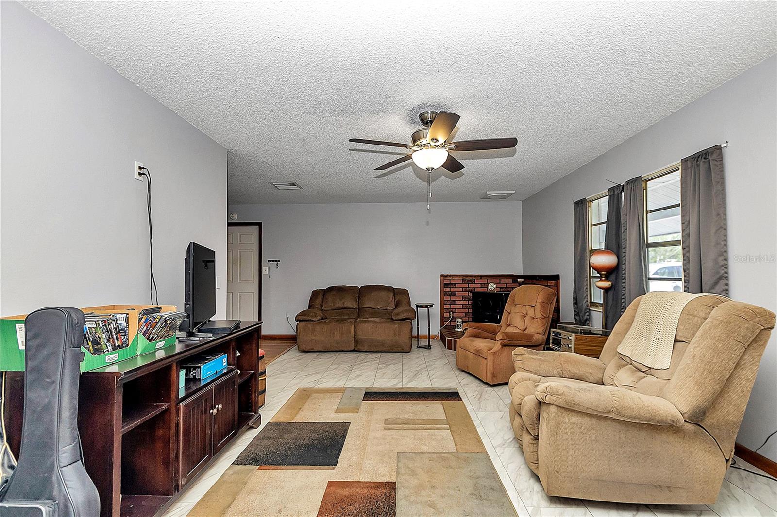 WOODS & LAKES - Residential