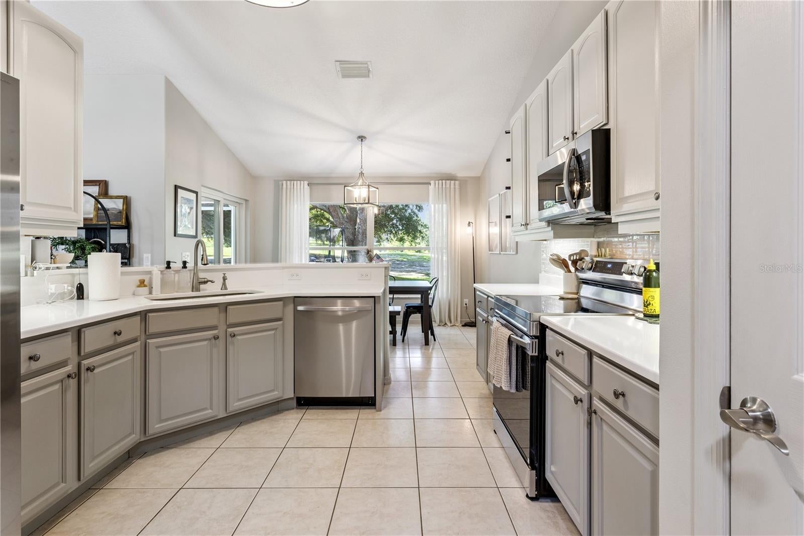 39843 GROVE HEIGHTS