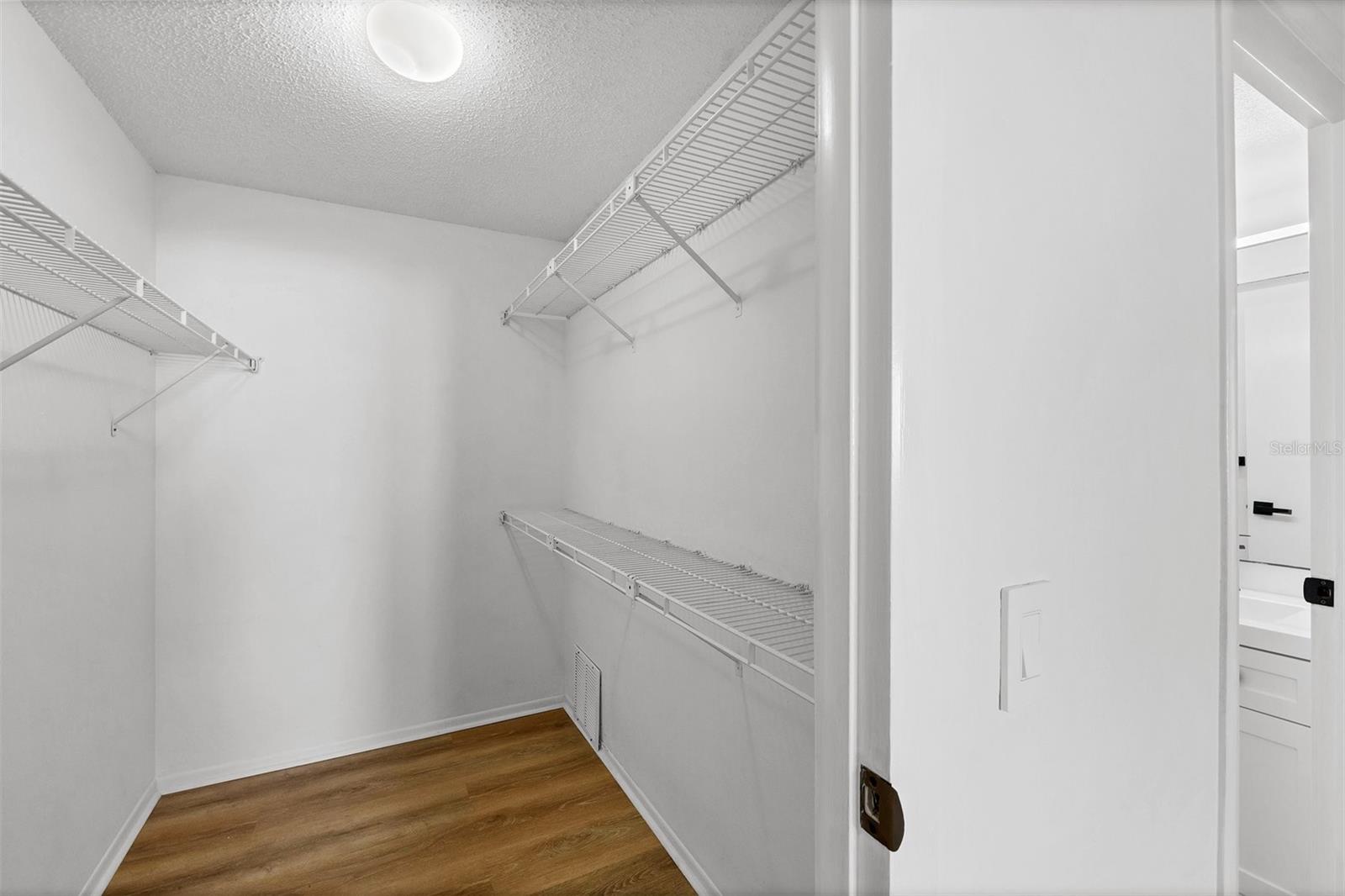 VILLAGE BROOKE SEC 3 - Residential