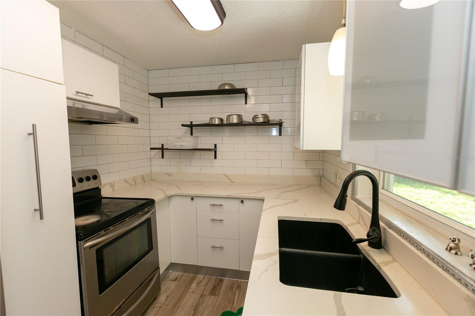 3562 BOUGAINVILLEA DRIVE