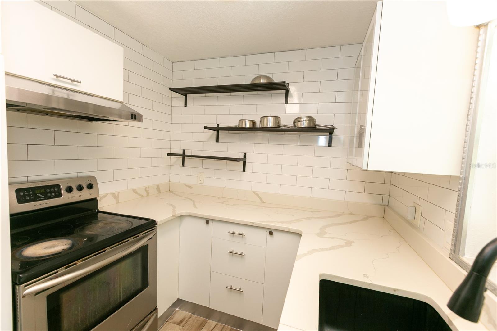3562 BOUGAINVILLEA DRIVE