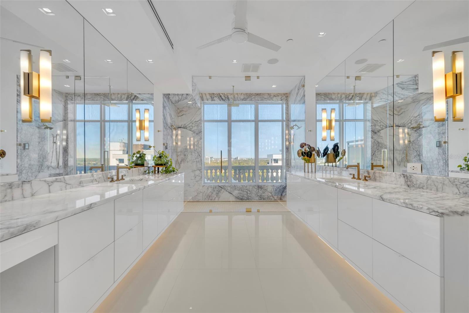 SANCTUARY DOWNTOWN - Residential