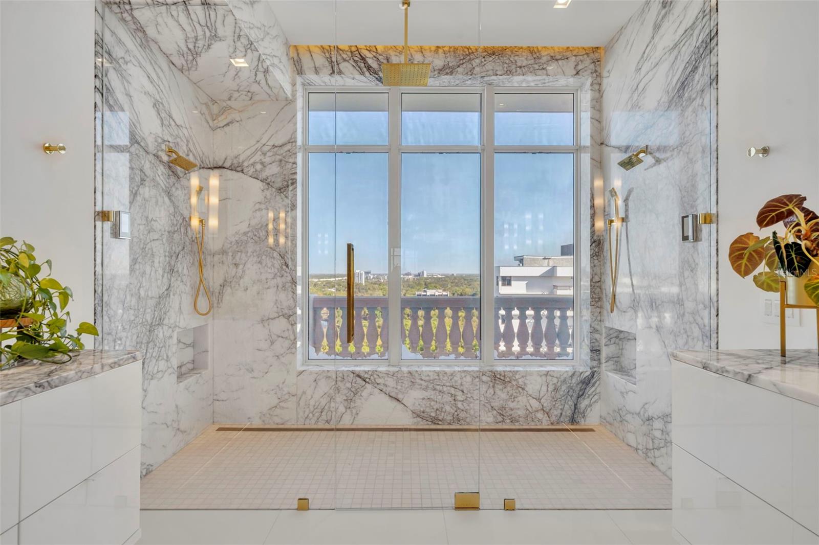 SANCTUARY DOWNTOWN - Residential