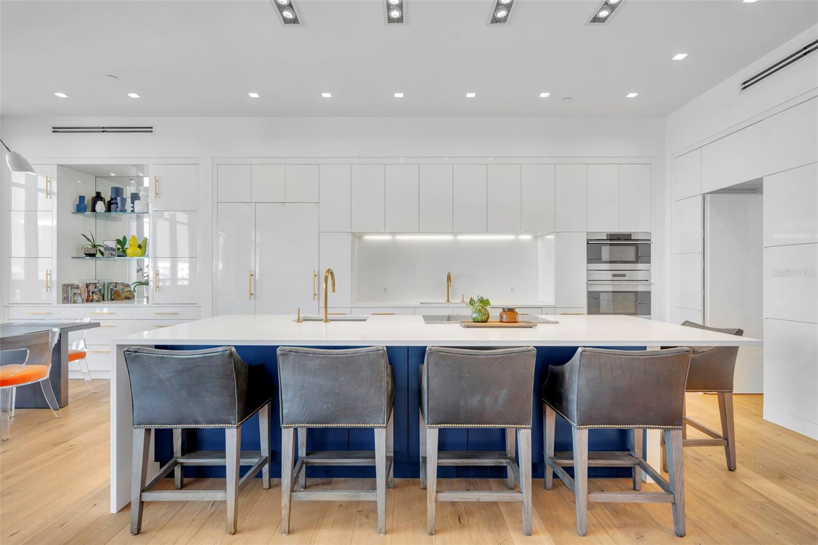 SANCTUARY DOWNTOWN - Residential