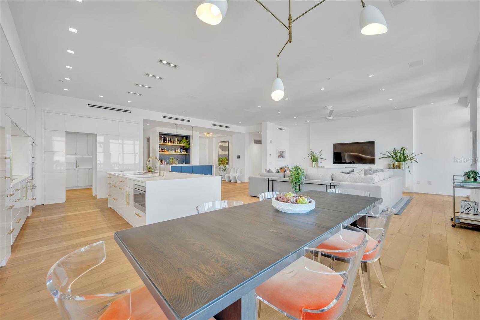 SANCTUARY DOWNTOWN - Residential