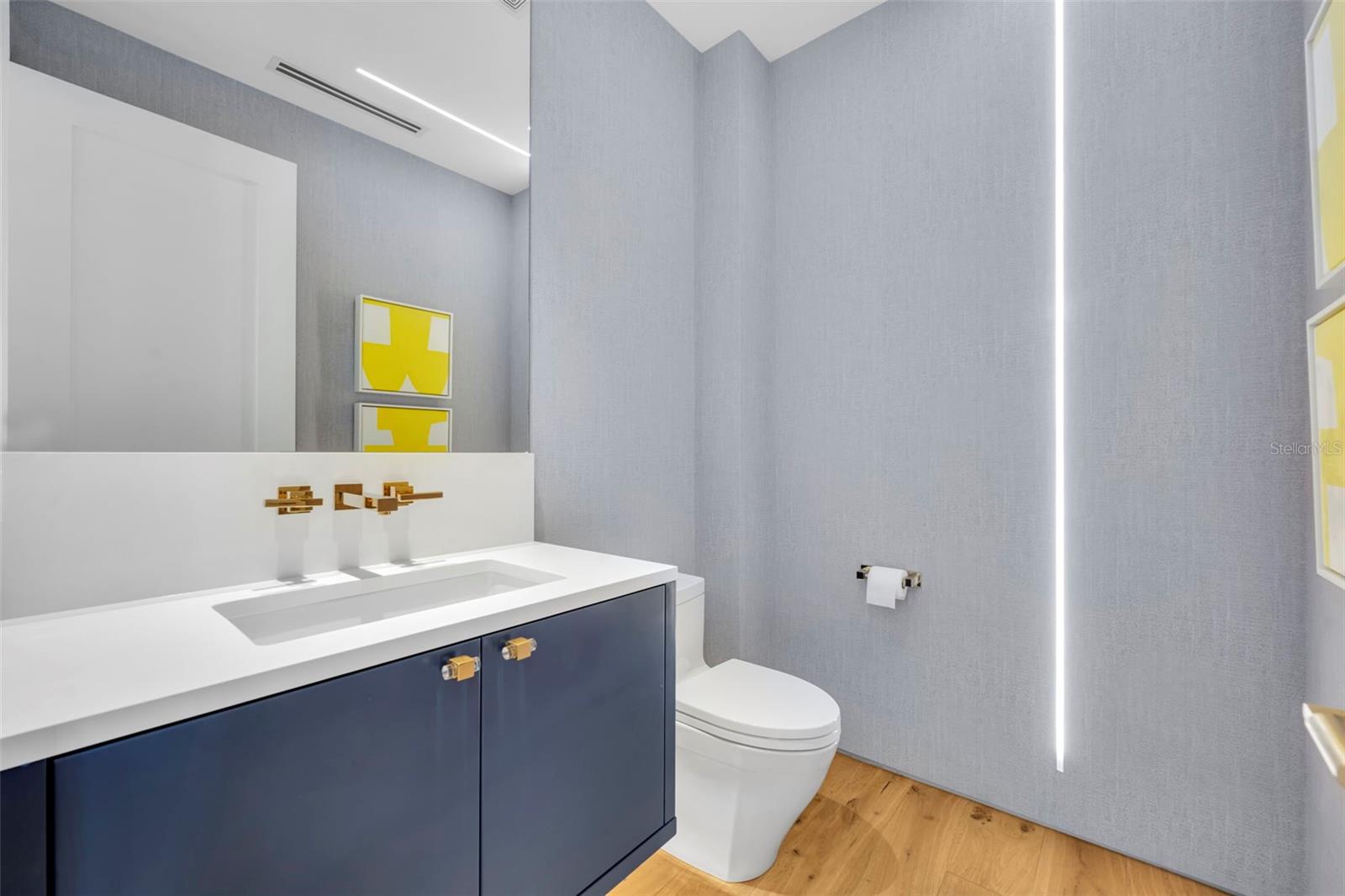 SANCTUARY DOWNTOWN - Residential