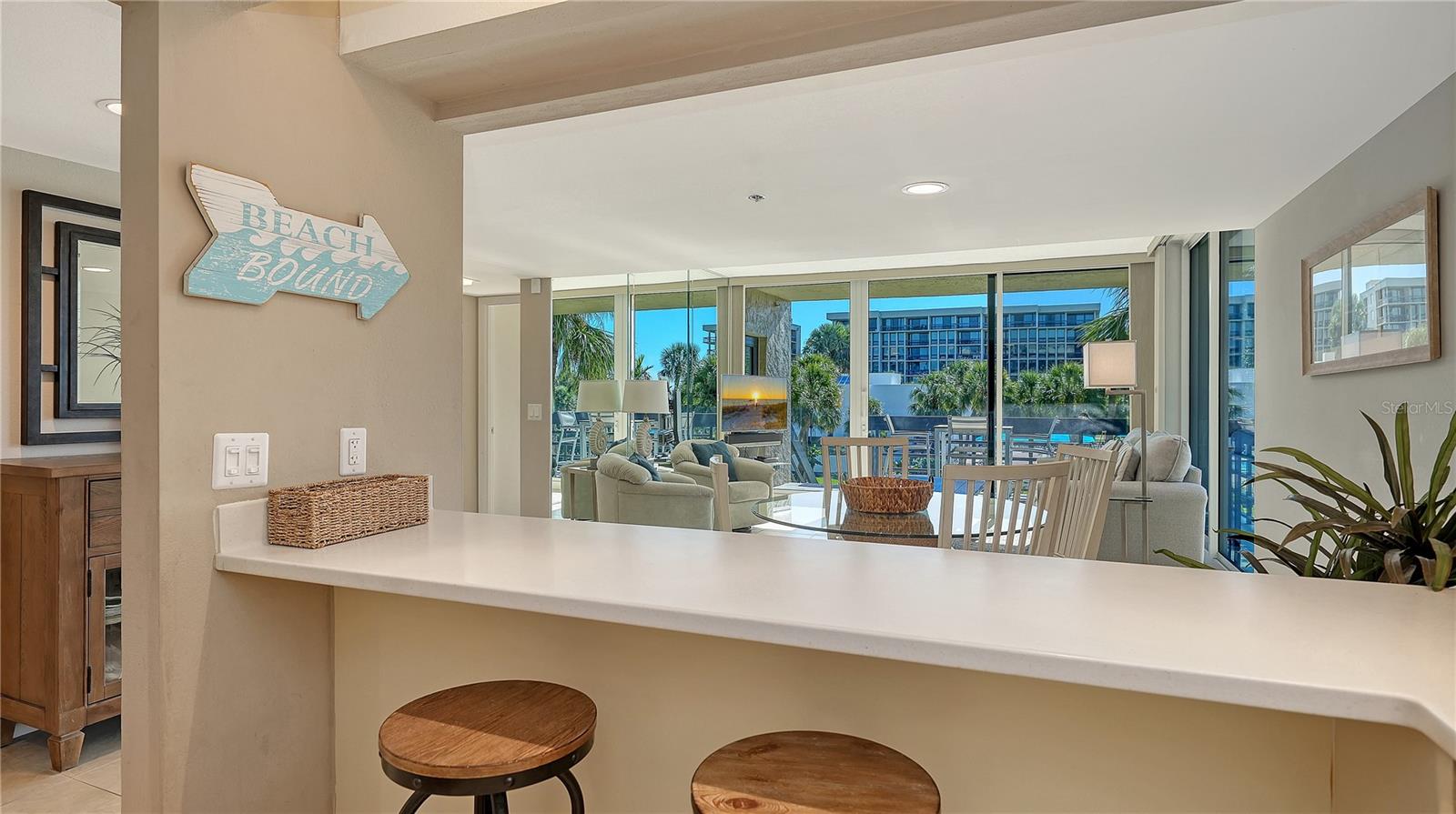 BEACHPLACE I - Residential