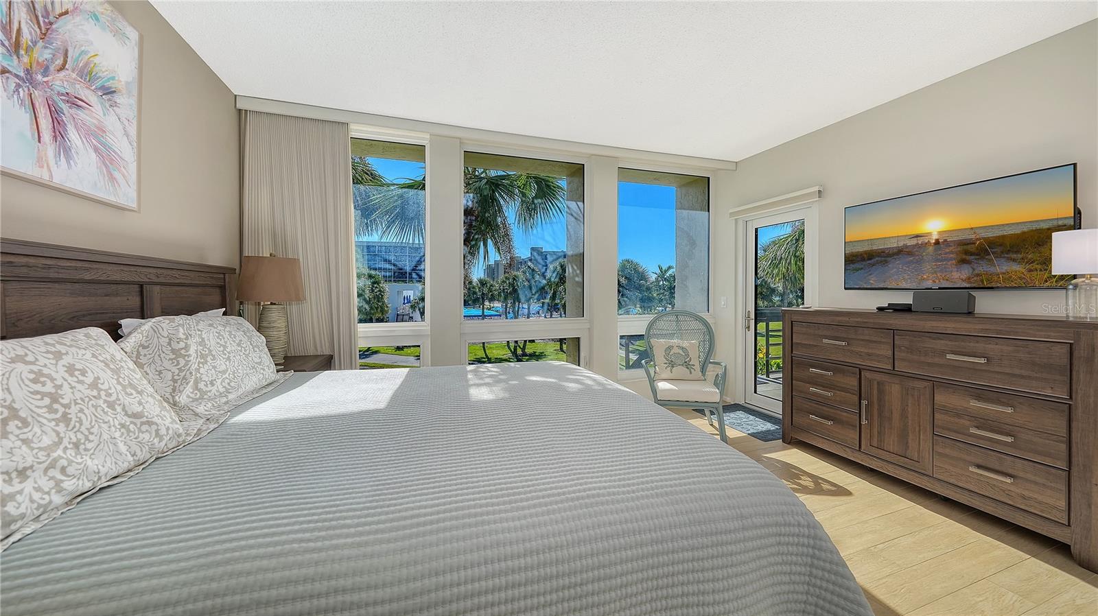 BEACHPLACE I - Residential