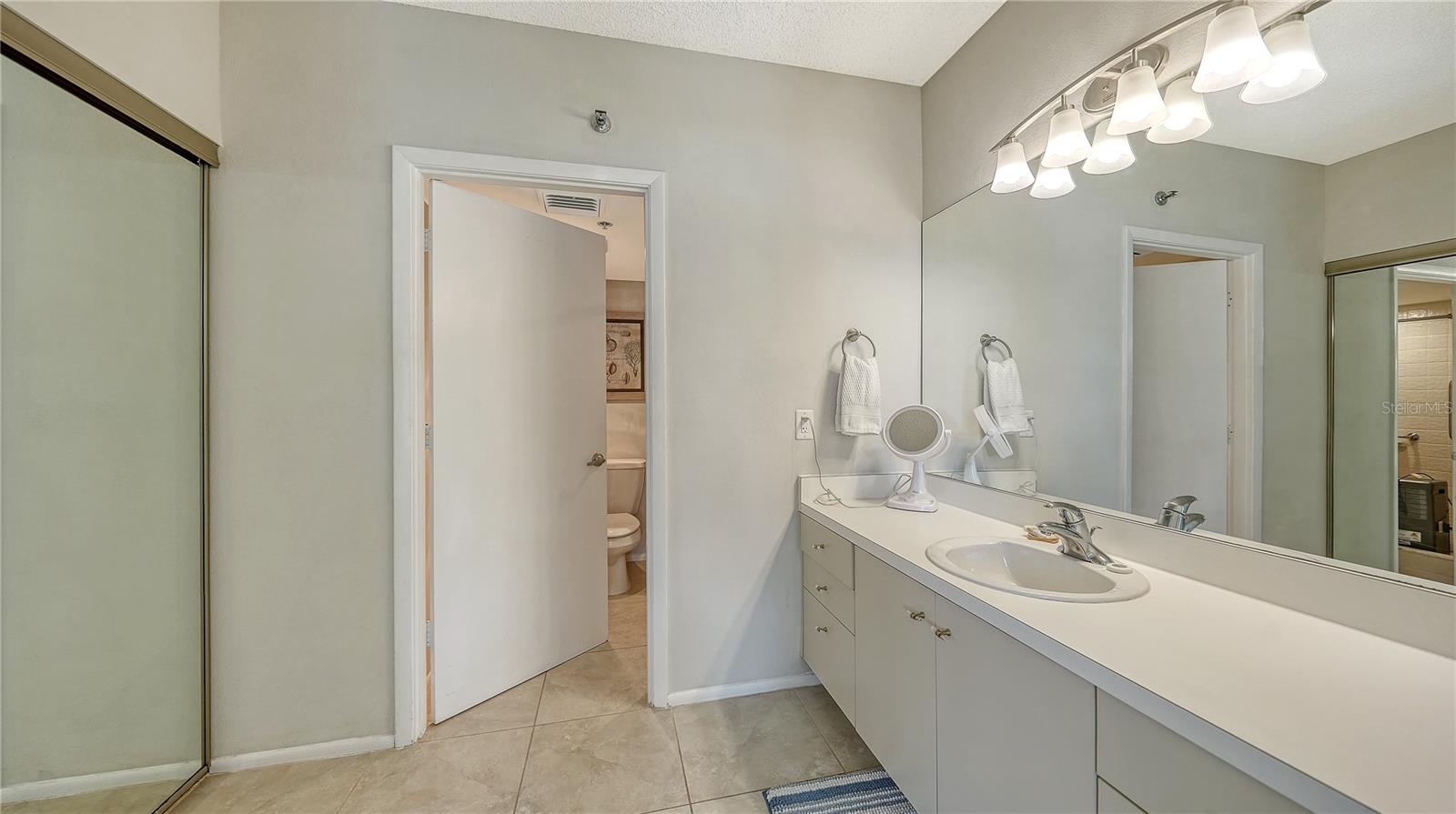 BEACHPLACE I - Residential