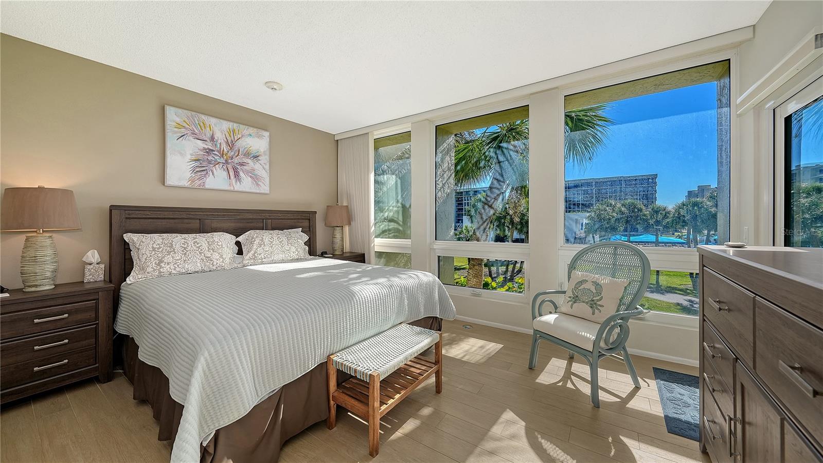 BEACHPLACE I - Residential