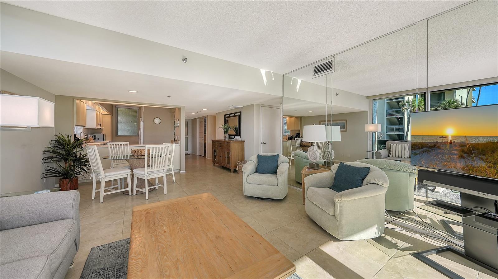 BEACHPLACE I - Residential