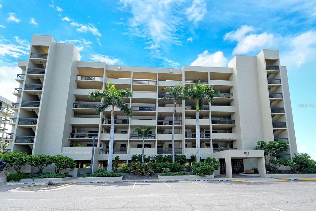 Photo of 1125 Gulf Of Mexico Drive #101, Longboat Key, FL 34228 (MLS # A4672544)
