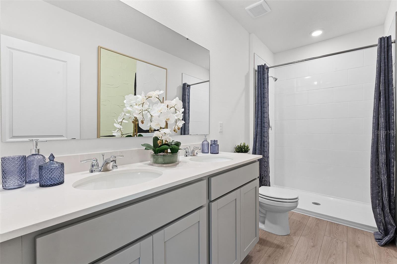 NONA WEST - Residential