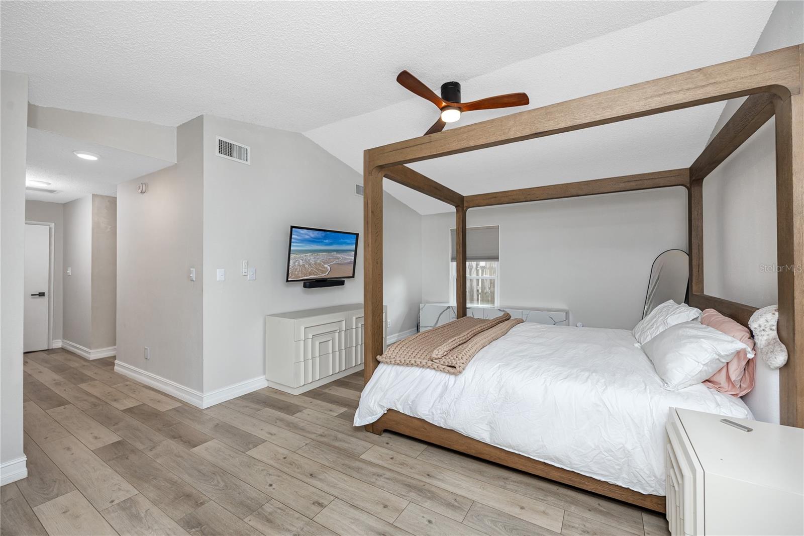 BAY WOODS-UNIT I - Residential