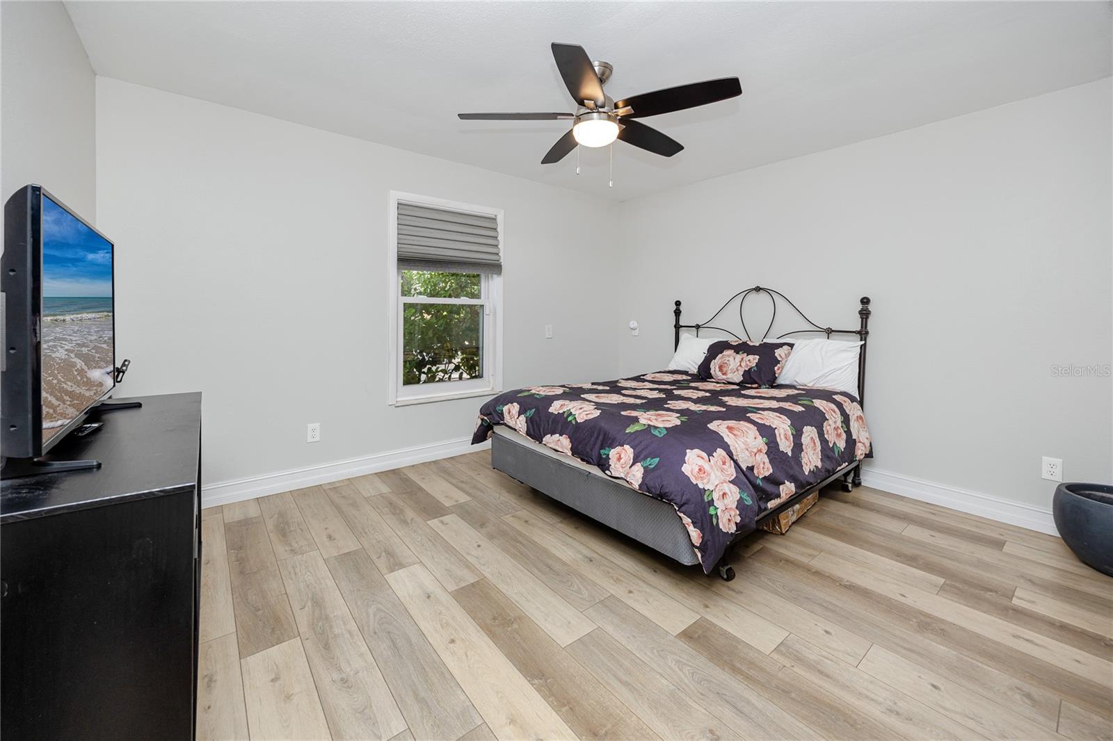 BAY WOODS-UNIT I - Residential