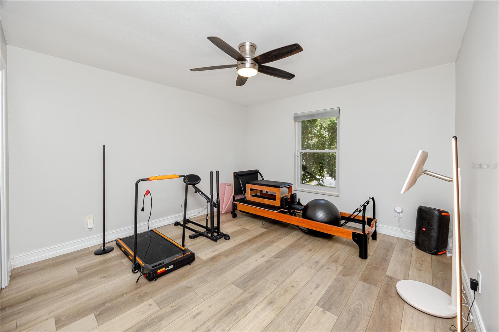 BAY WOODS-UNIT I - Residential