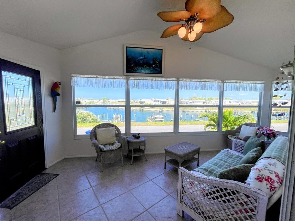 Photo of 817 S Waterway, Venice, FL 34285 (MLS # N6143280)
