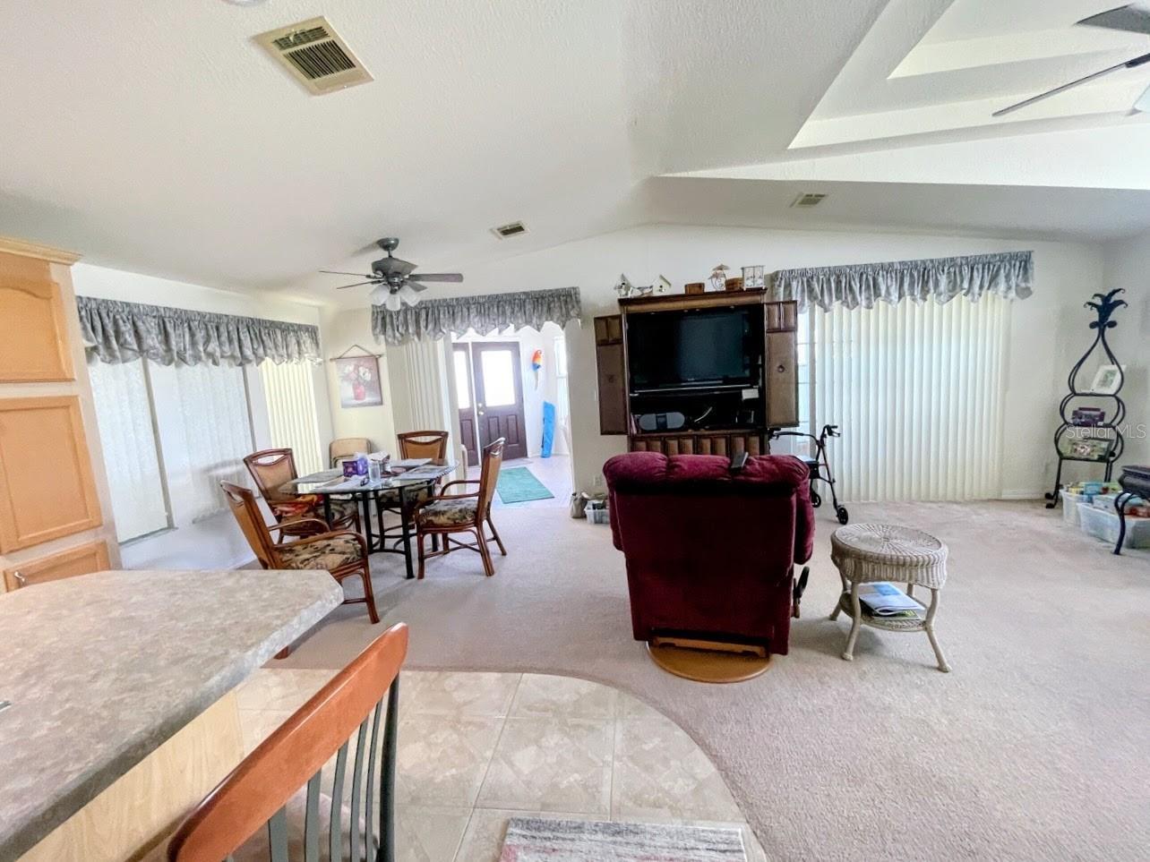 COUNTRY CLUB ESTATES - Residential