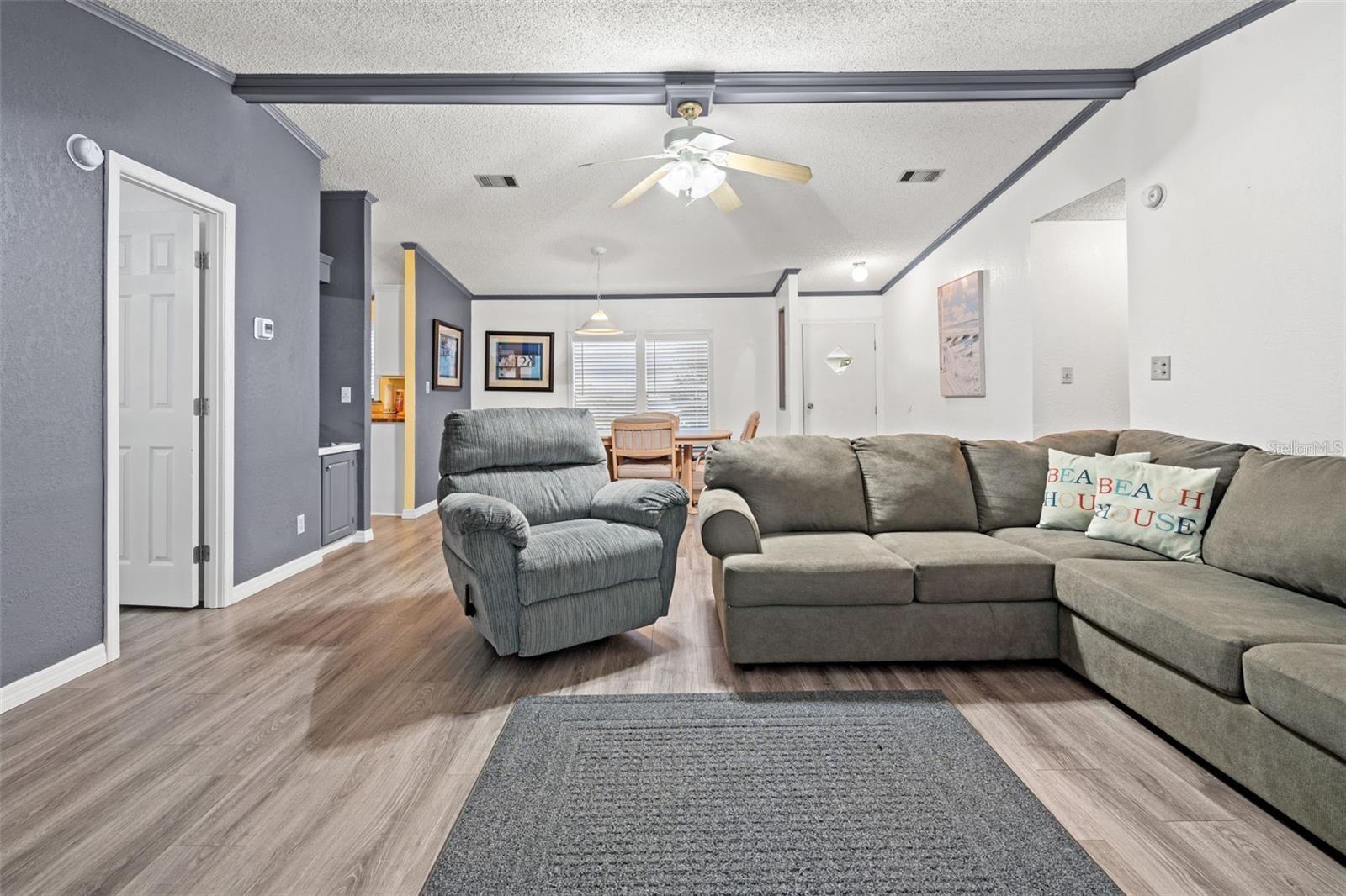 WEEKI WACHEE RIVER RETREATS - Residential Lease