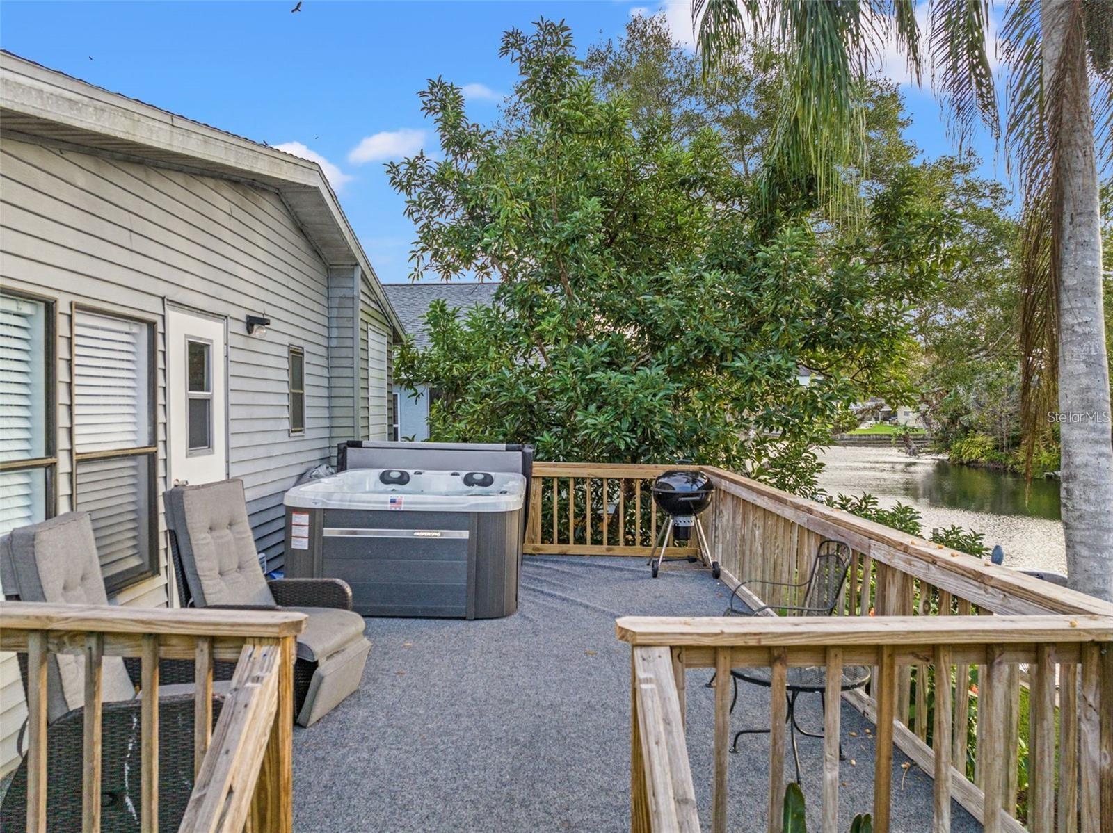 WEEKI WACHEE RIVER RETREATS - Residential Lease