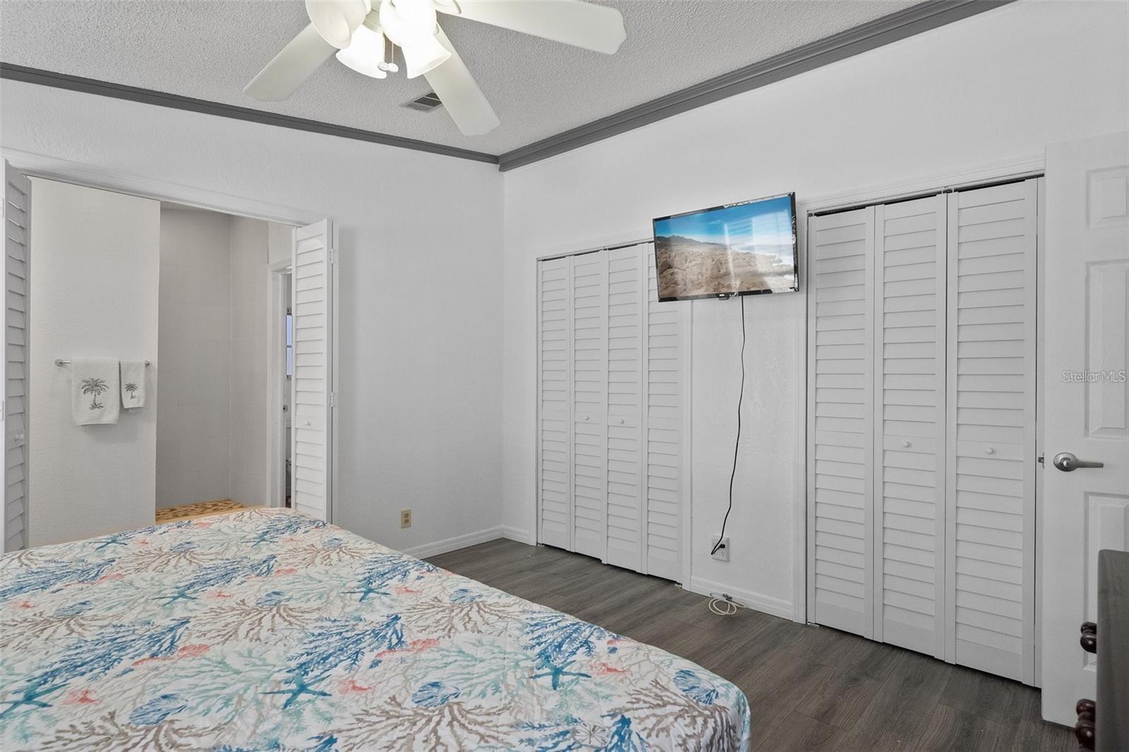 WEEKI WACHEE RIVER RETREATS - Residential Lease