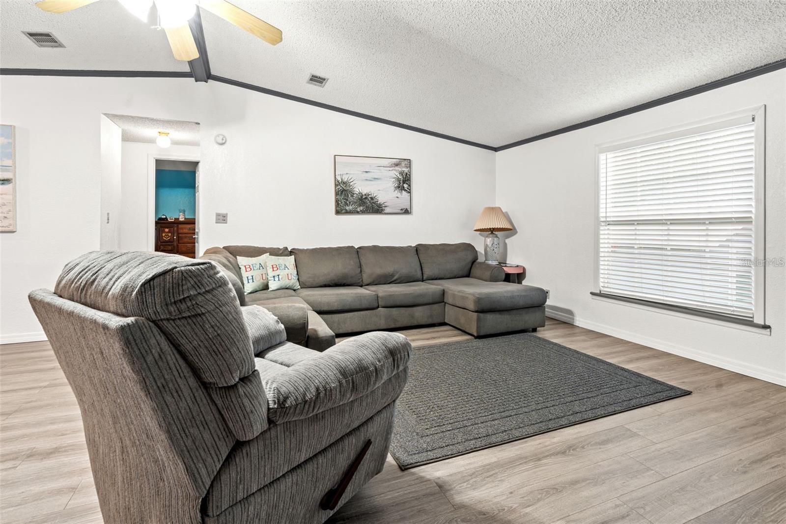 WEEKI WACHEE RIVER RETREATS - Residential Lease