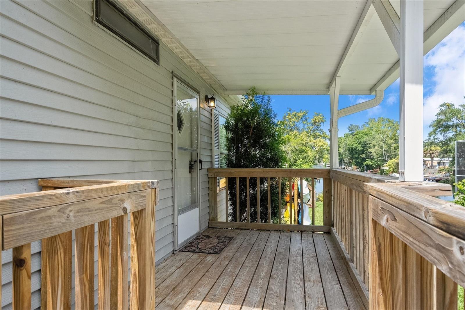 WEEKI WACHEE RIVER RETREATS - Residential Lease