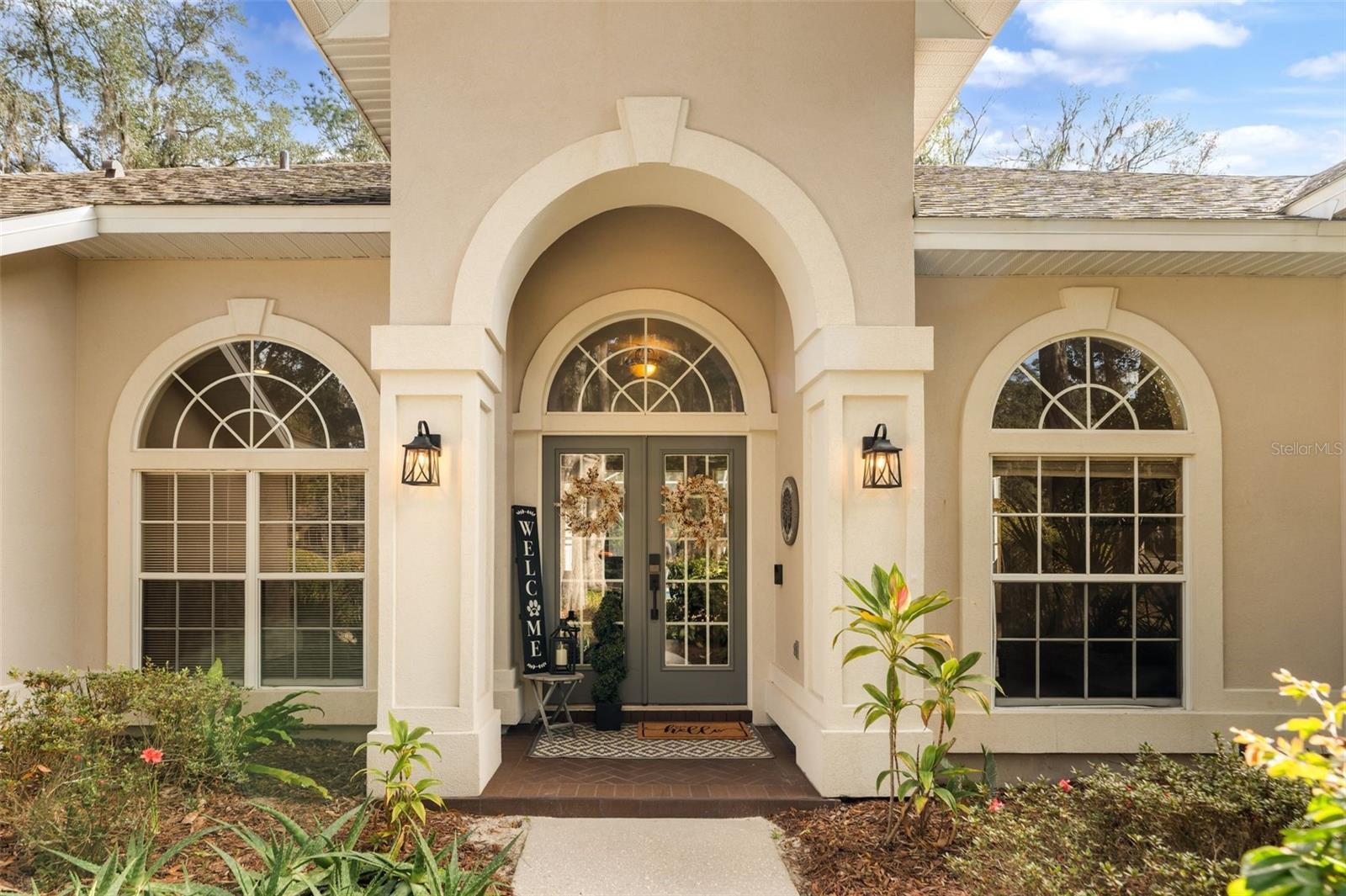 ASHTON - Residential