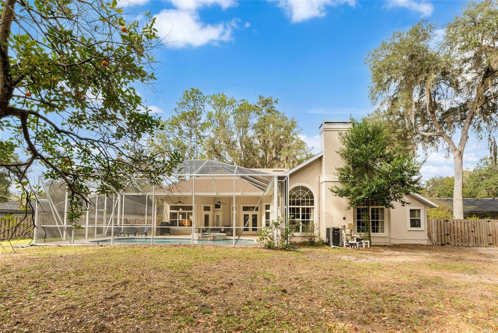 ASHTON - Residential