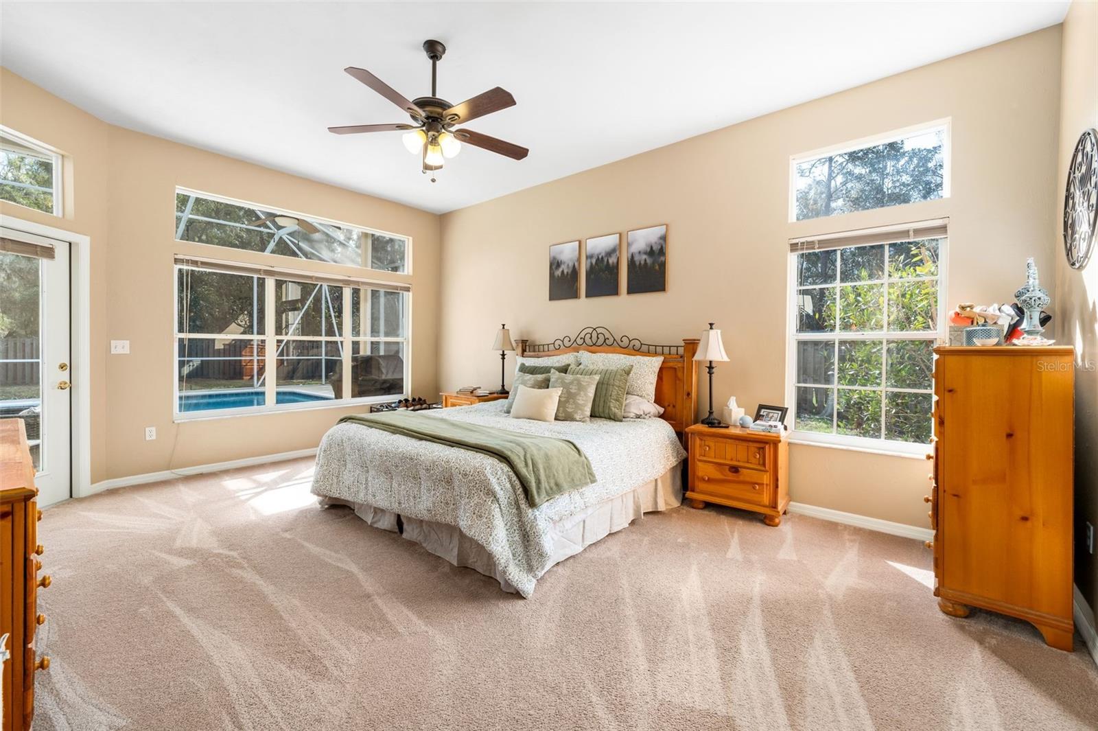 ASHTON - Residential