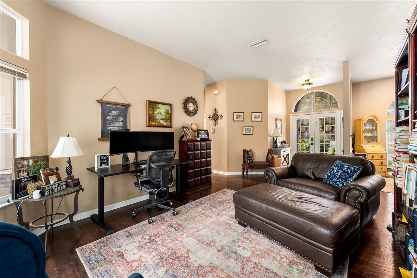 ASHTON - Residential