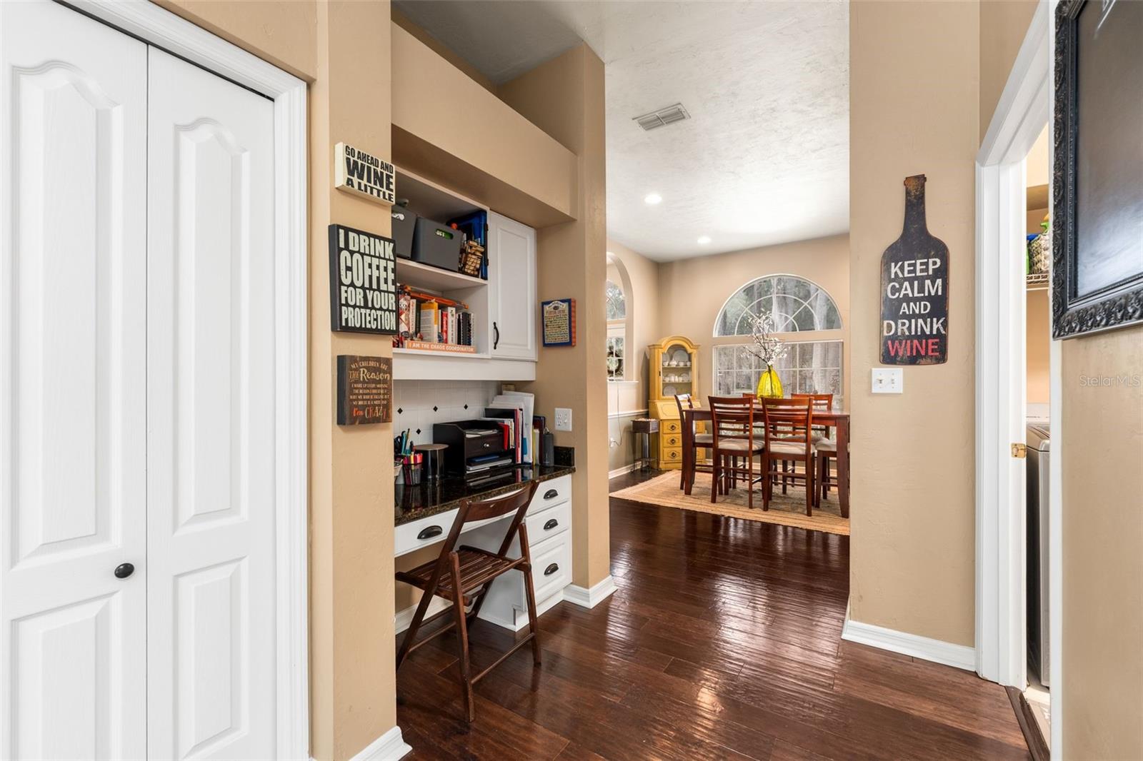 ASHTON - Residential