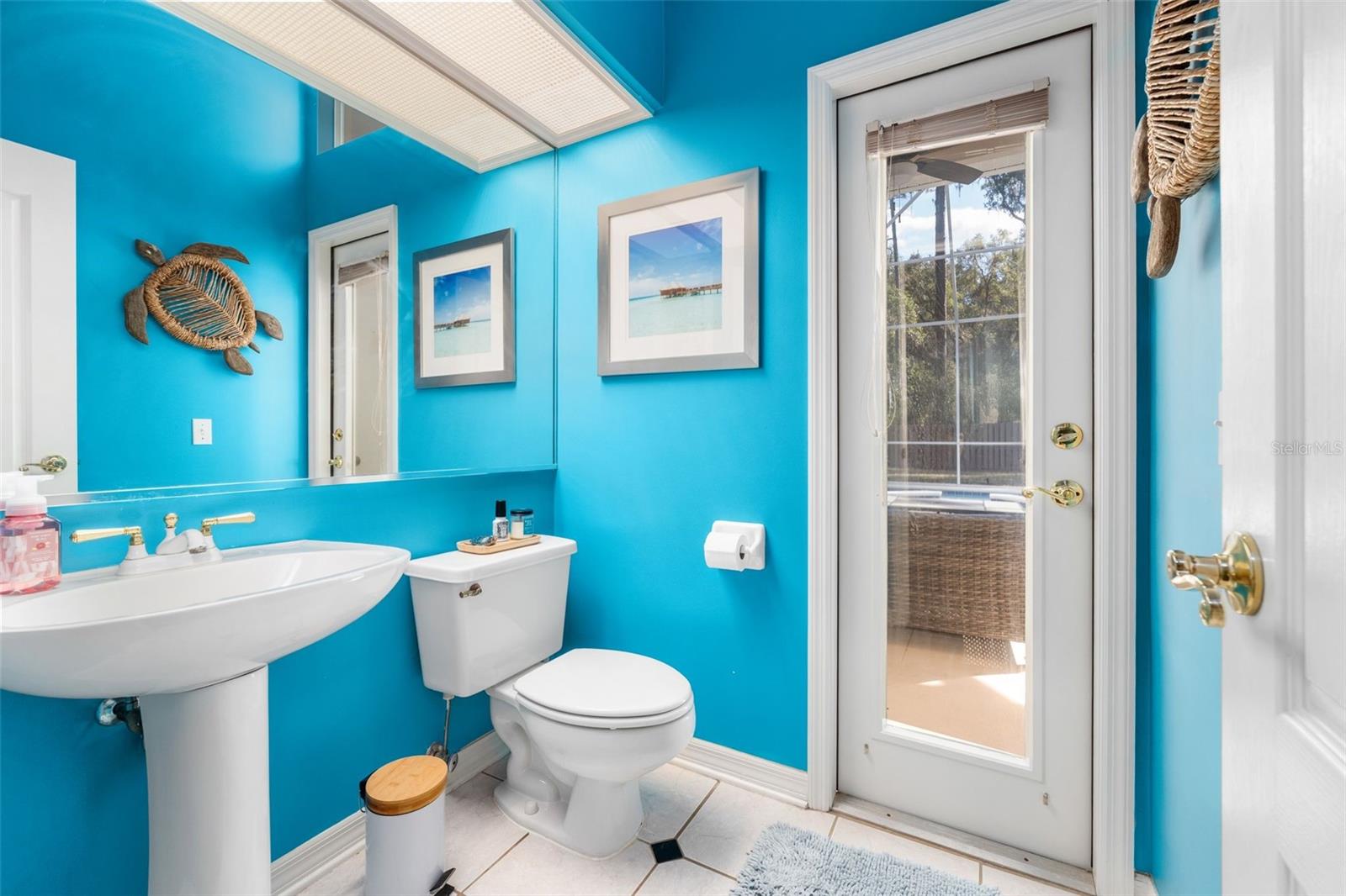 ASHTON - Residential