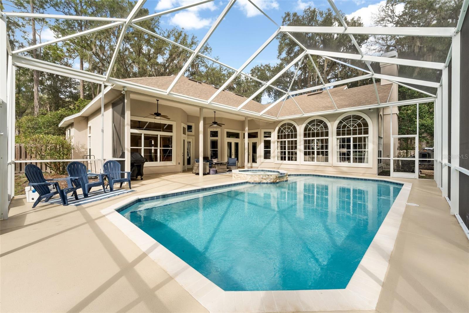 ASHTON - Residential