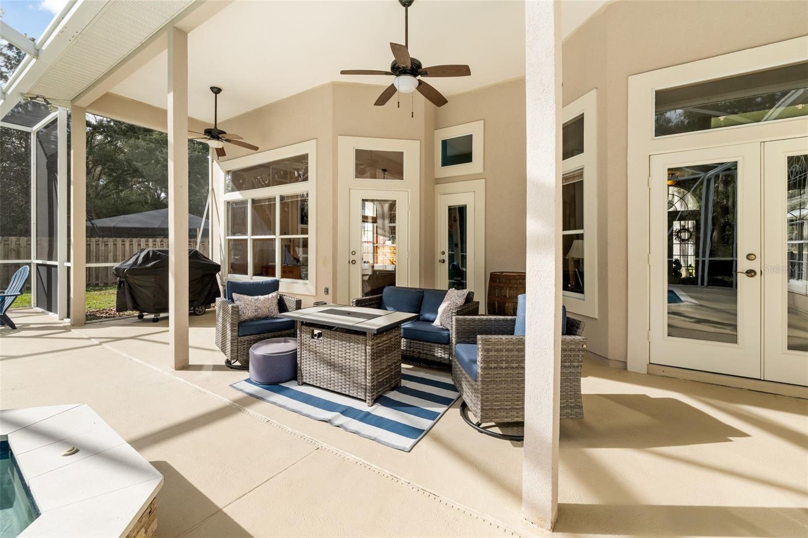 ASHTON - Residential