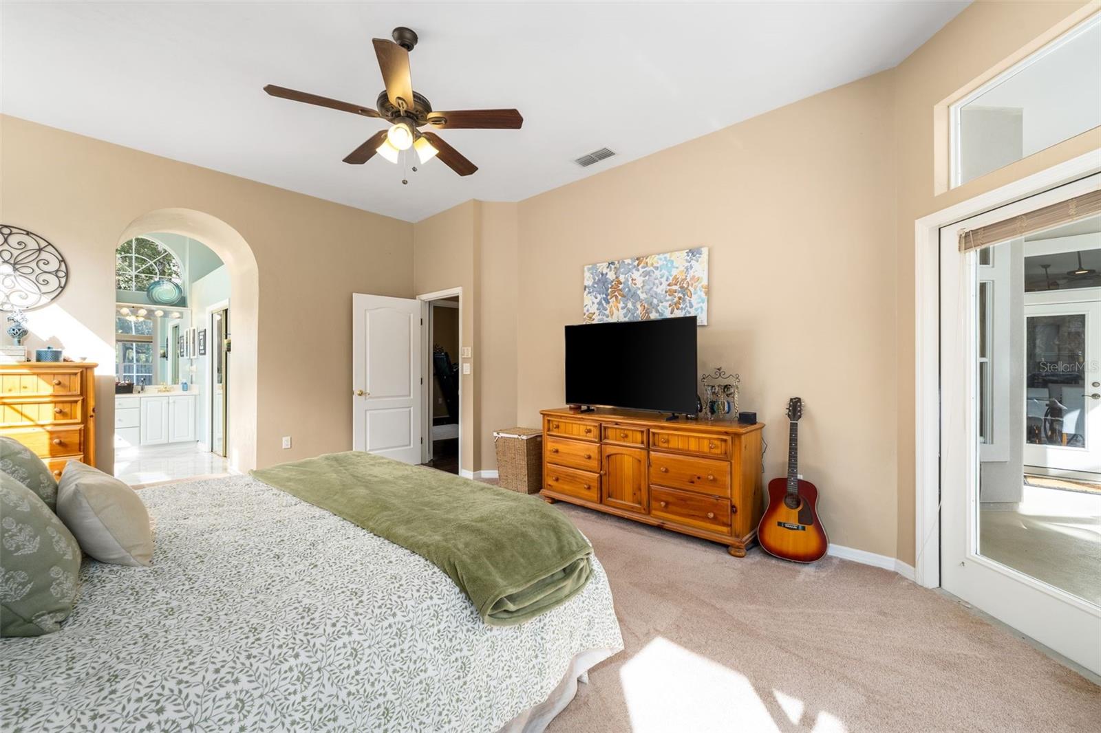 ASHTON - Residential