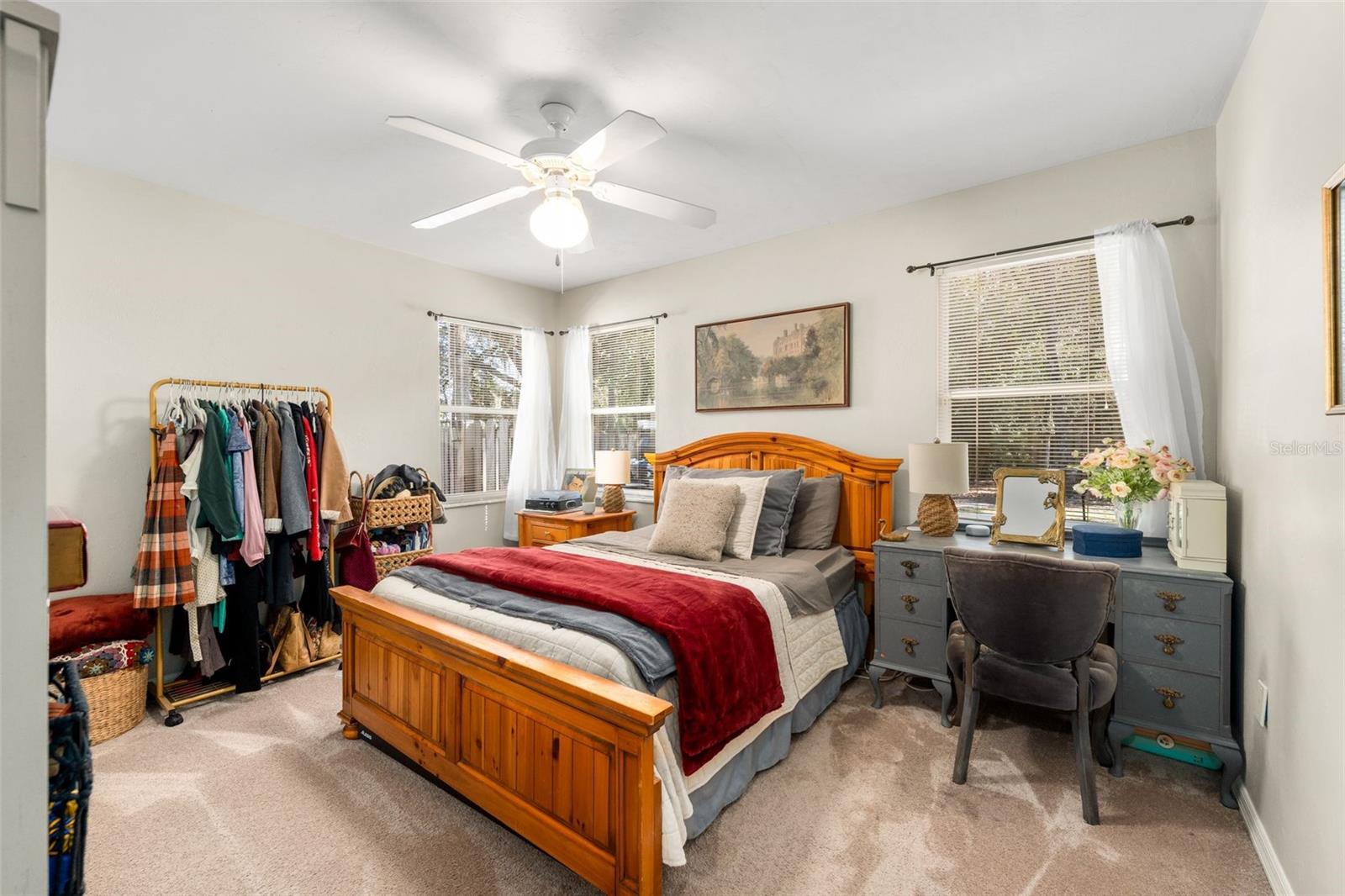 ASHTON - Residential