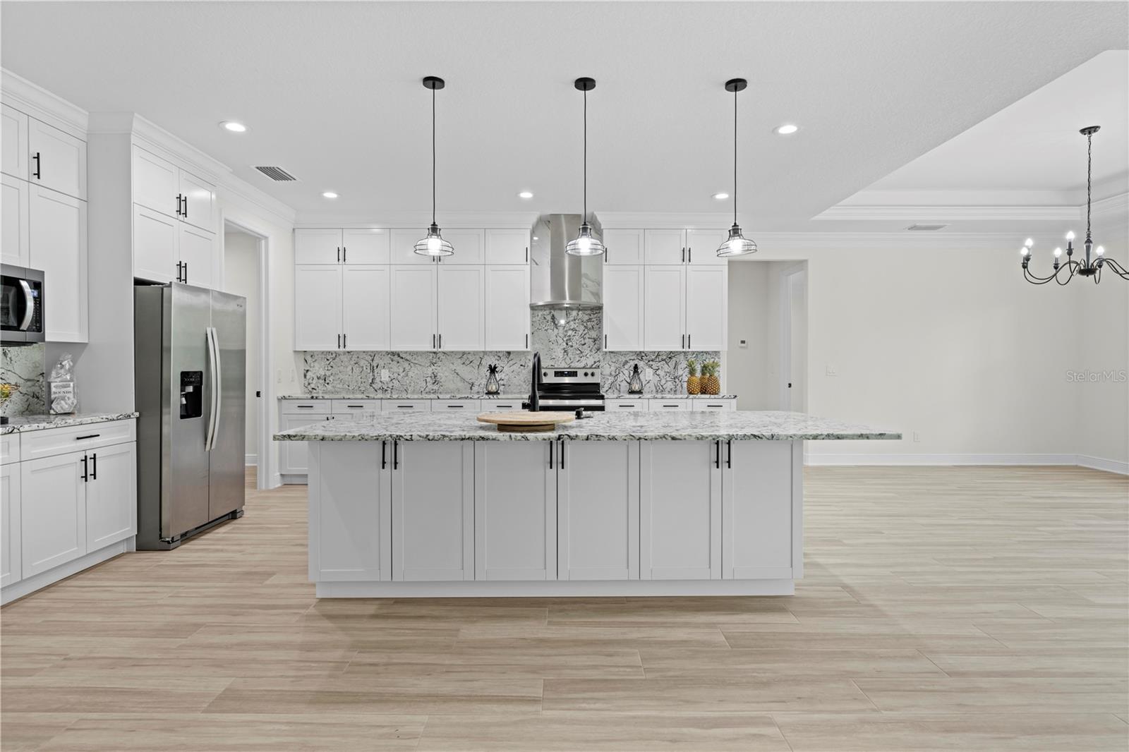 ROYAL HIGHLANDS - Residential