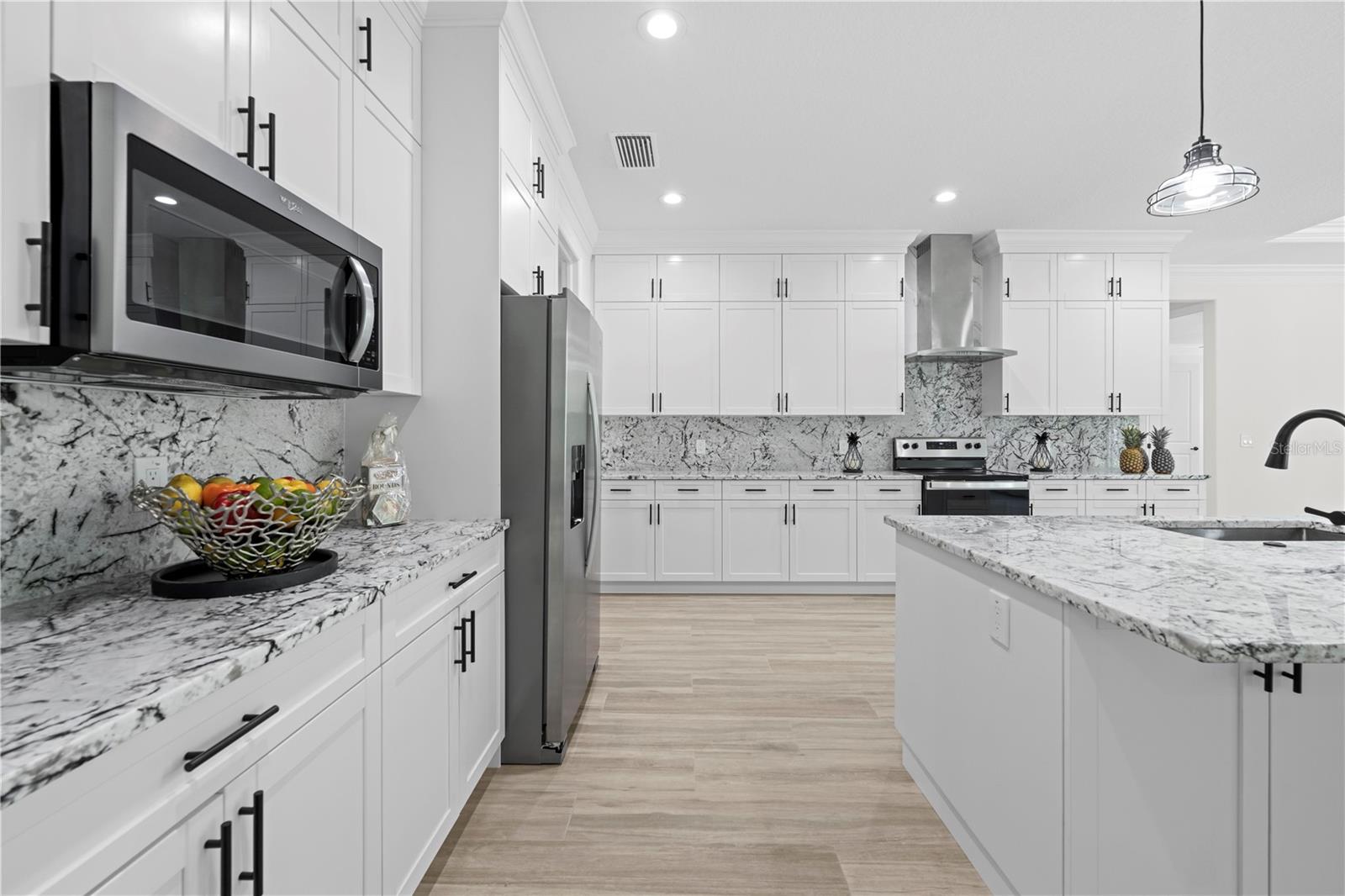 ROYAL HIGHLANDS - Residential