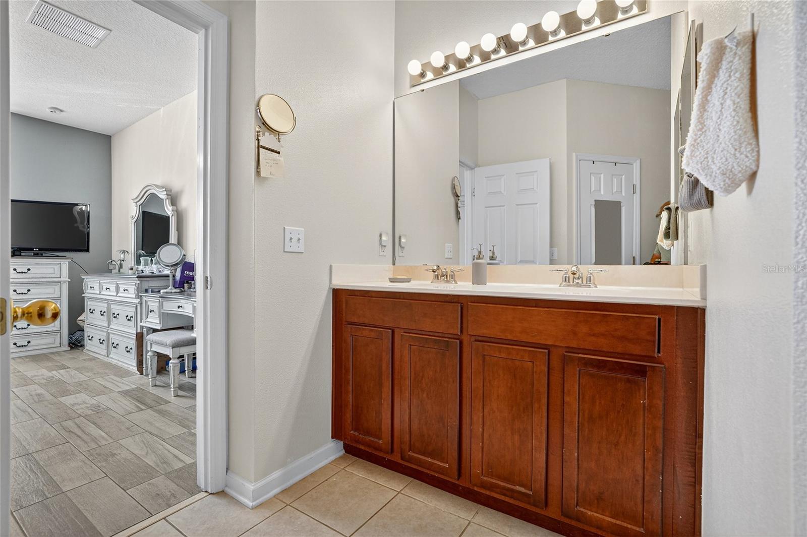 VICTORIA PARK INC 03 SE UNIT 02 - Residential