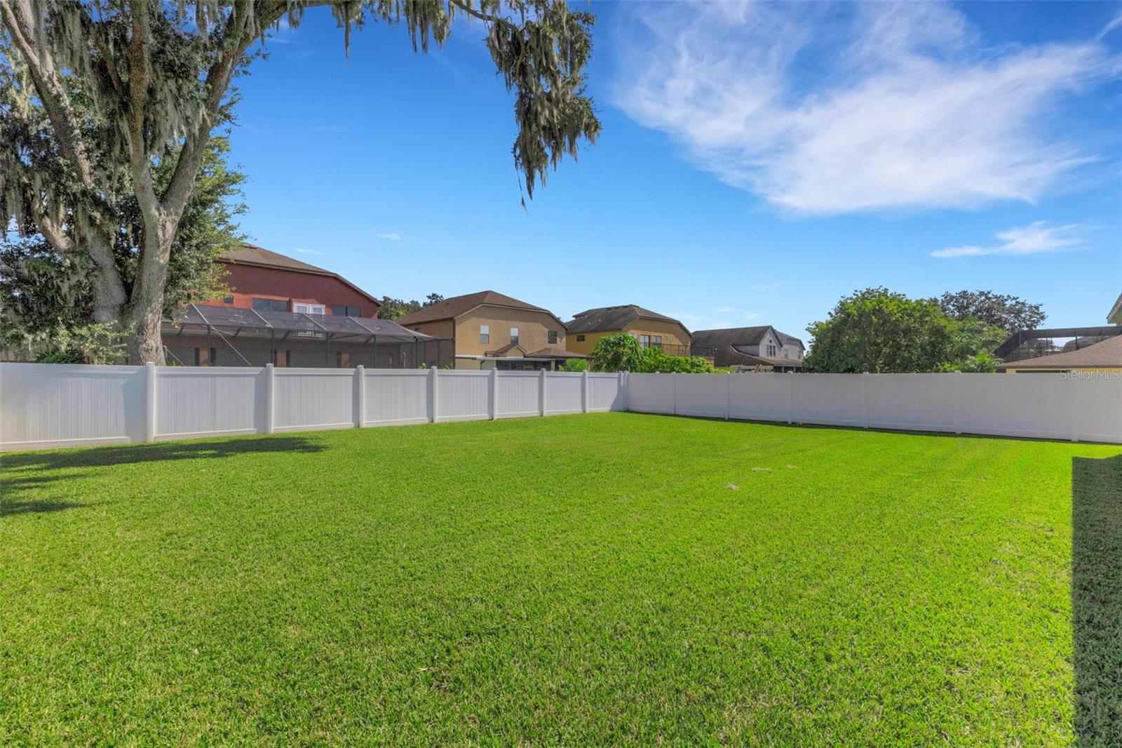 OAK LANDING - Residential