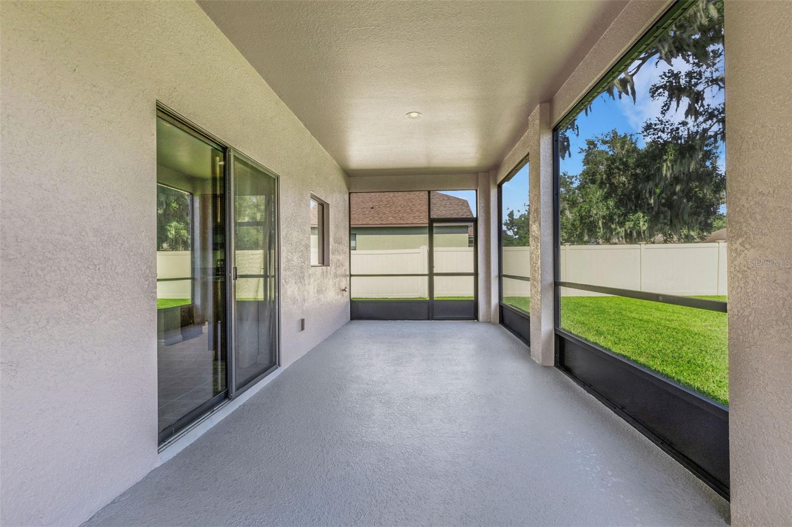 OAK LANDING - Residential