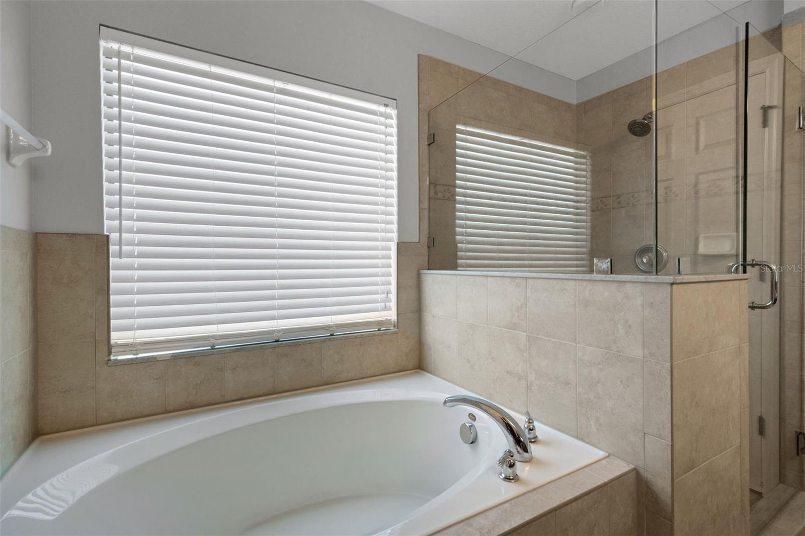 OAK LANDING - Residential