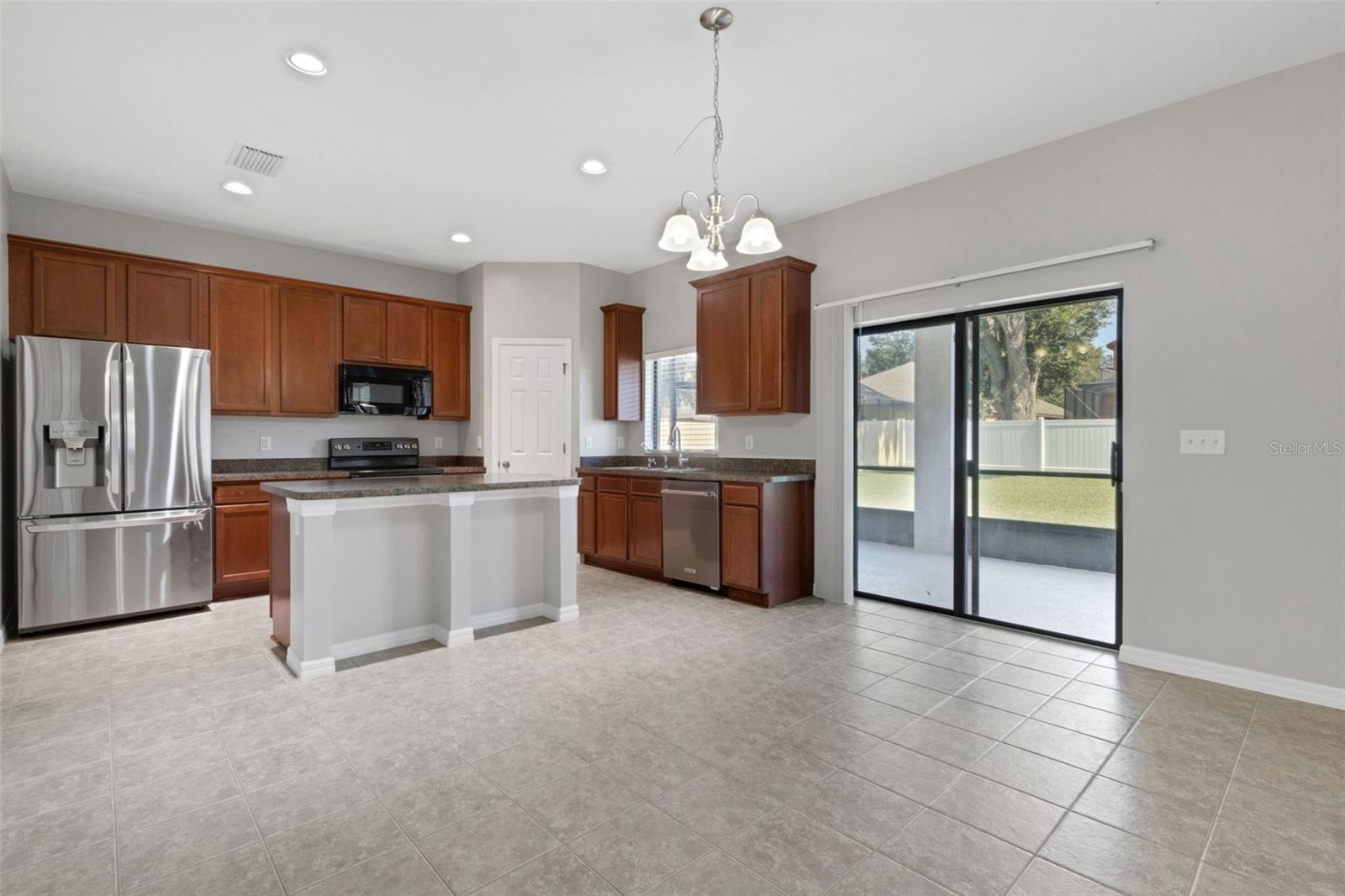 OAK LANDING - Residential