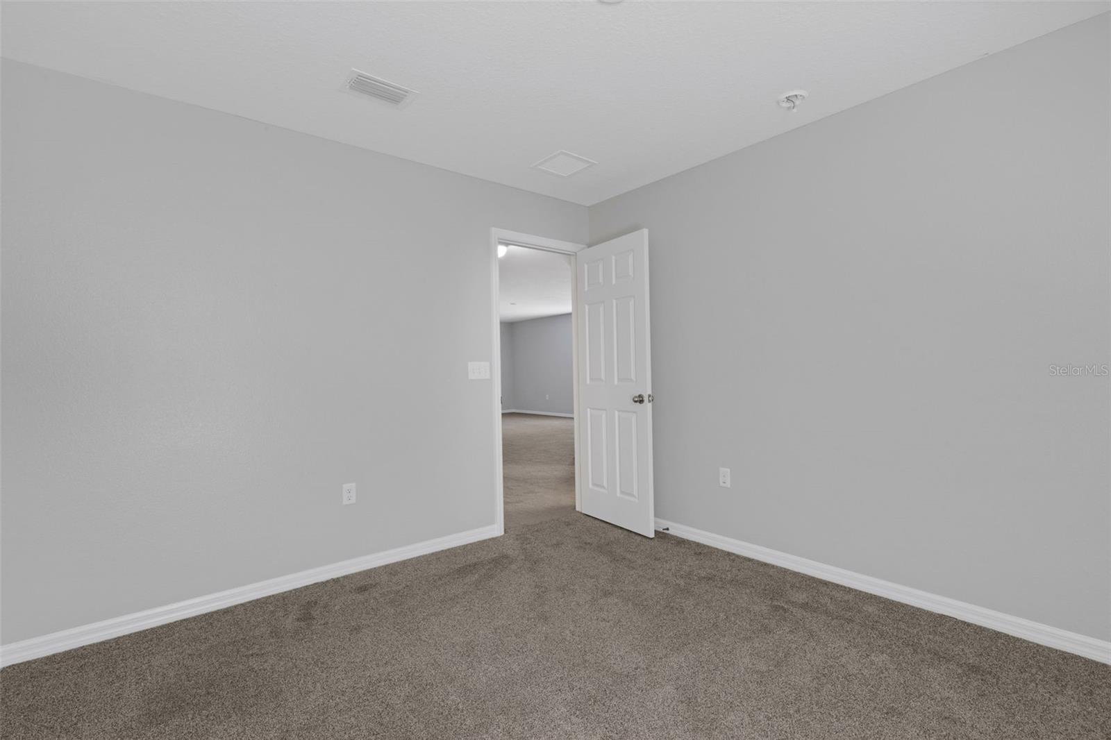 OAK LANDING - Residential